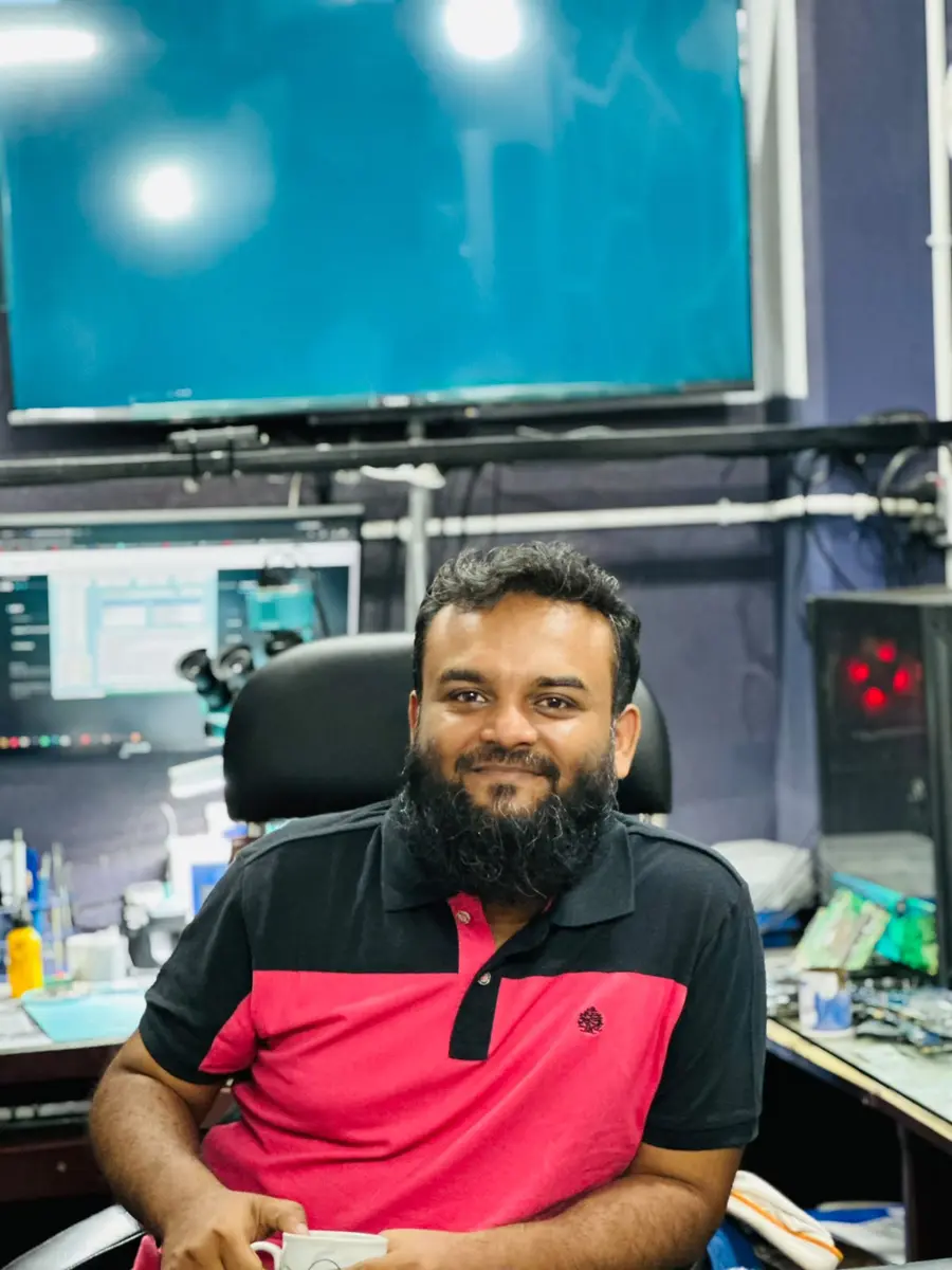 Md. Ibrahim Hossain at Sedan Technology repair lab